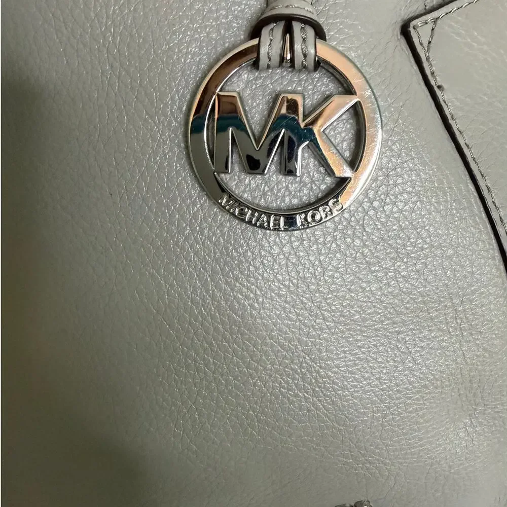 Michael Kors Anita Large Shoulder Bag Pearl Gray Pebbled Leather Hobo